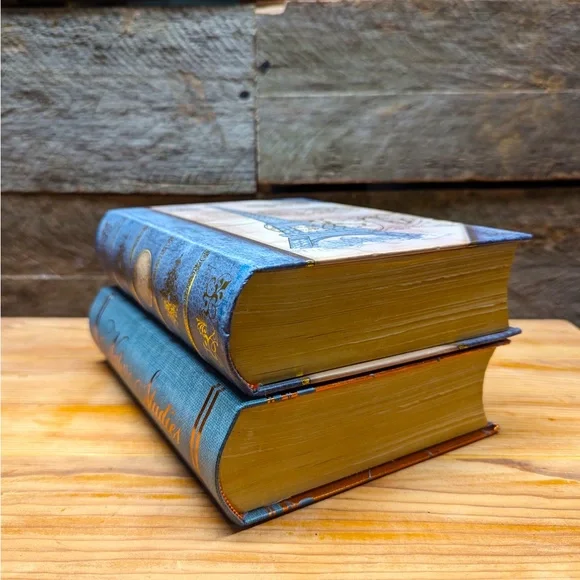 Pair of decorative book keepsake boxes. Nature and Paris themed. - Picture 1 of 9